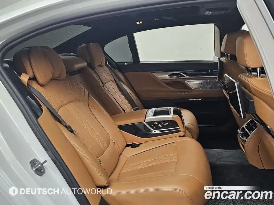 BMW 7-Series 2017 6.6 Автомат в Москве № 192126, фото 12