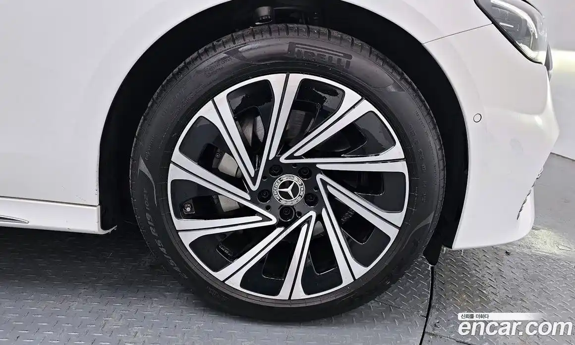 Mercedes-Benz E-Class 2025 2.0 Автомат в Москве № 193780, фото 13