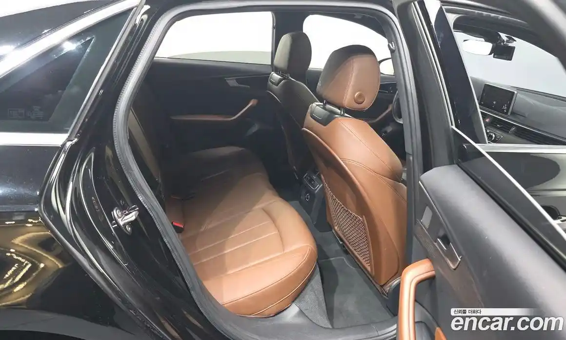 Audi A4 2019 2.0 Автомат в Москве № 196129, фото 13