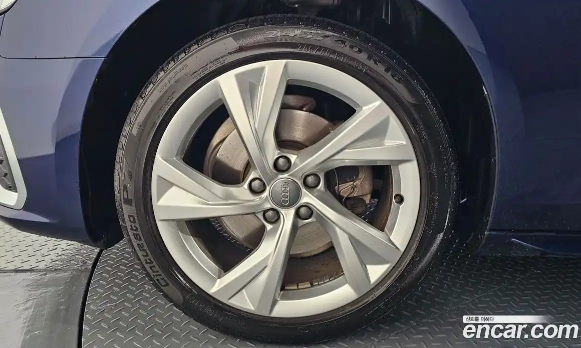 Audi A4 2020 2.0 Автомат в Москве № 196176, фото 11