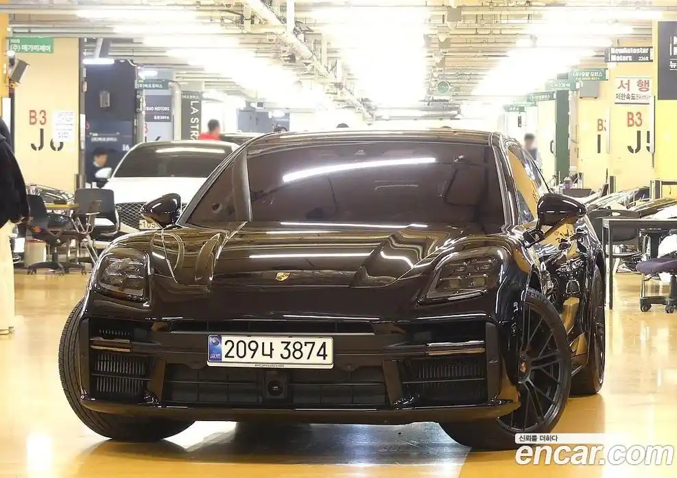 Porsche Panamera 2025 4.0 Автомат в Москве № 197740, фото 3