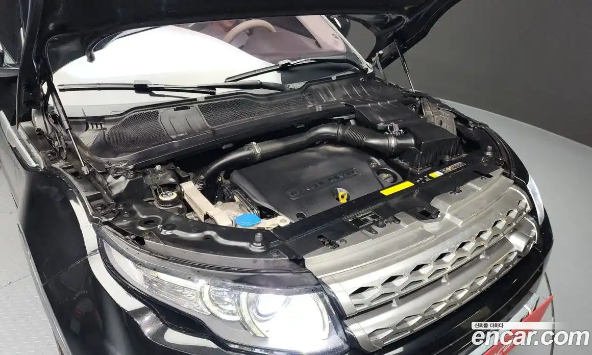 Land Rover Range-Rover Evoque 2013 2.2 Автомат в Москве № 198218, фото 14