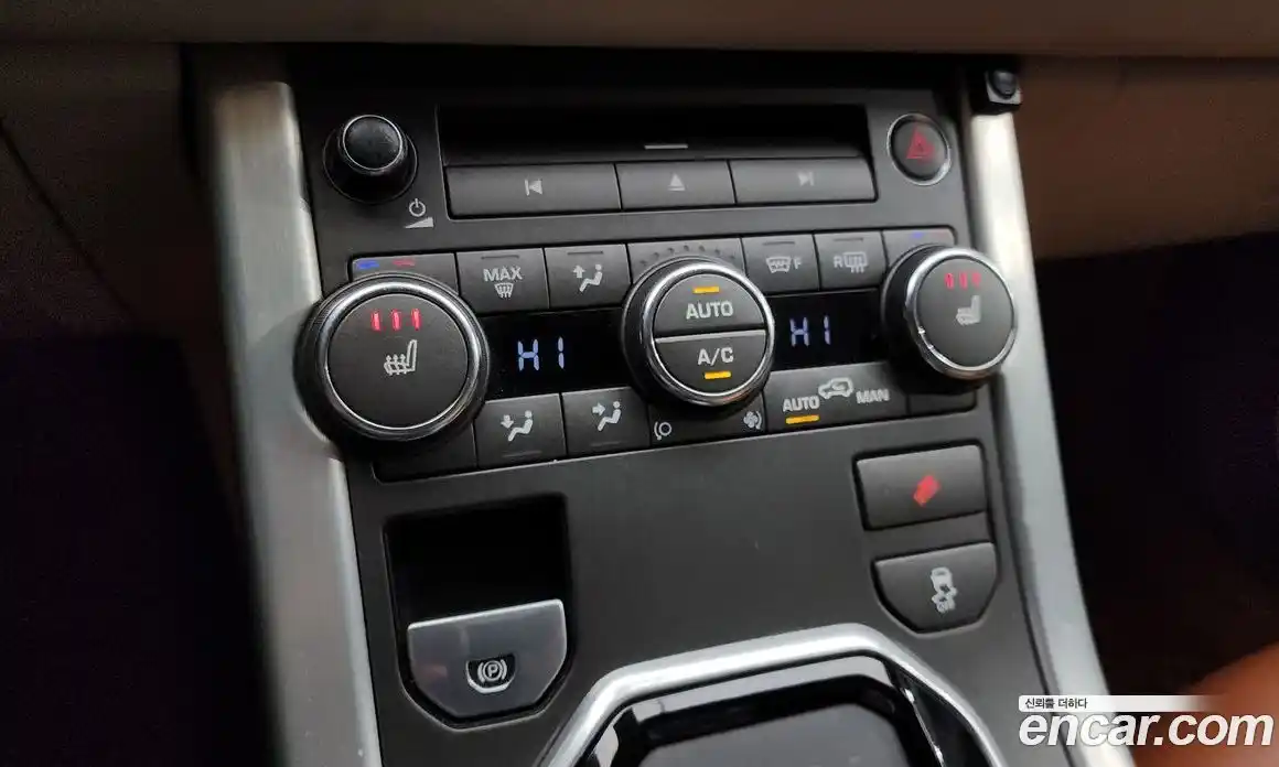 Land Rover Range-Rover Evoque 2013 2.2 Автомат в Москве № 198218, фото 17