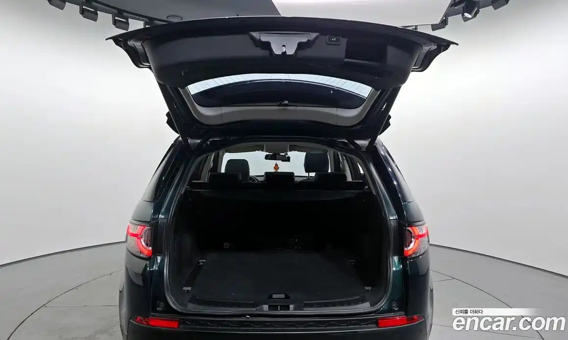 Land Rover Discovery Sport 2017 2.0 Автомат в Москве № 198293, фото 20