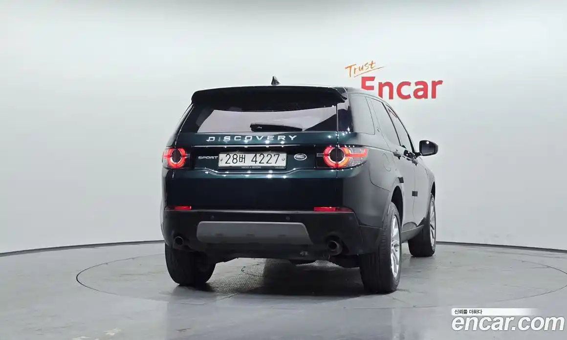 Land Rover Discovery Sport 2017 2.0 Автомат в Москве № 198293, фото 4