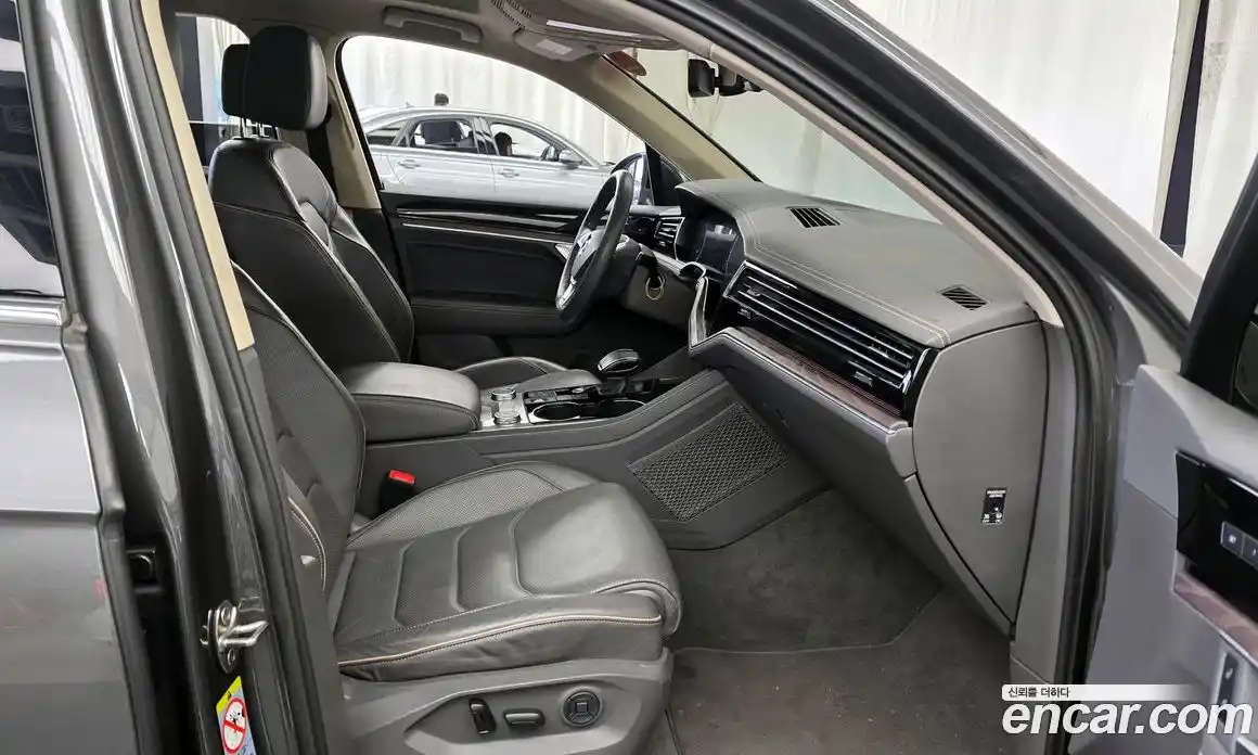 Volkswagen Touareg 2020 3.0 Автомат в Москве № 199186, фото 11