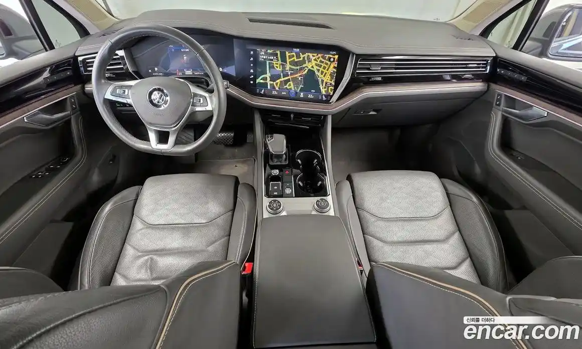 Volkswagen Touareg 2020 3.0 Автомат в Москве № 199186, фото 3