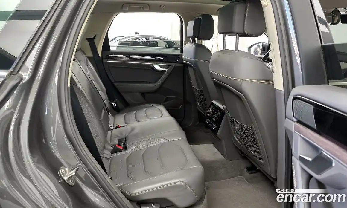 Volkswagen Touareg 2020 3.0 Автомат в Москве № 199186, фото 8