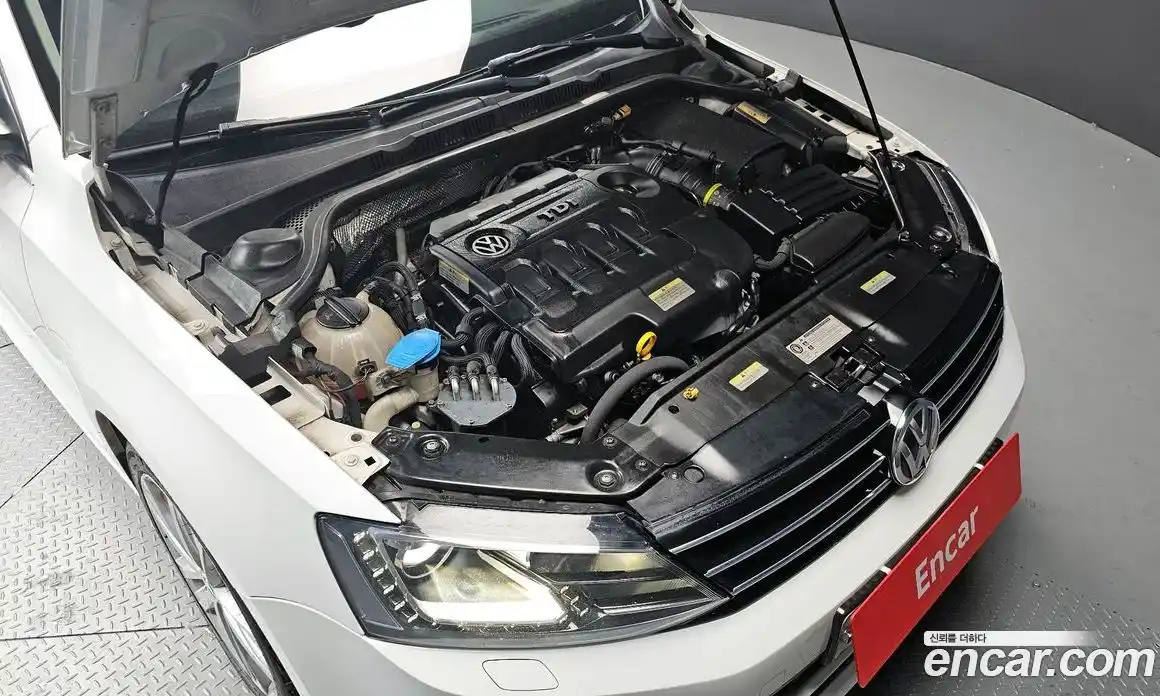 Volkswagen Jetta 2015 2.0 Автомат в Москве № 199309, фото 14