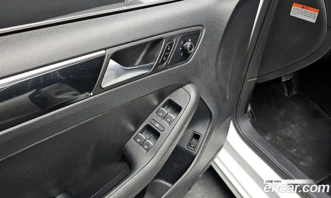 Volkswagen Jetta 2015 2.0 Автомат в Москве № 199309, фото 9