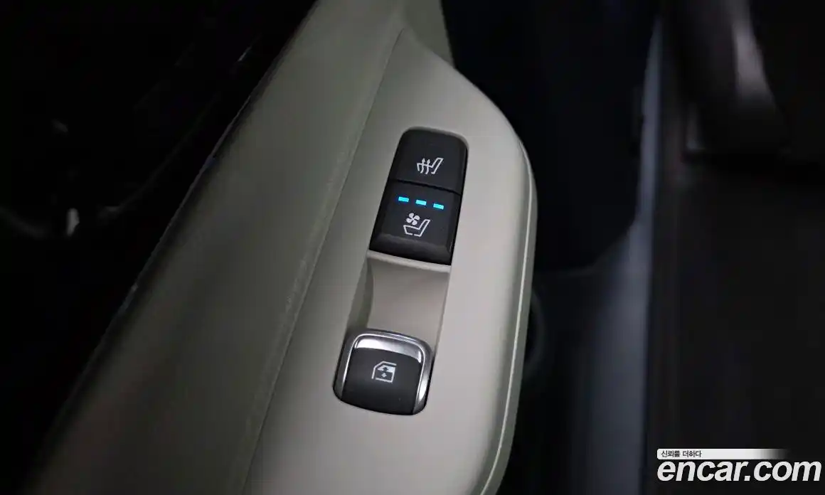 Kia Canival 2024 1.6 Автомат в Москве № 20738, фото 6