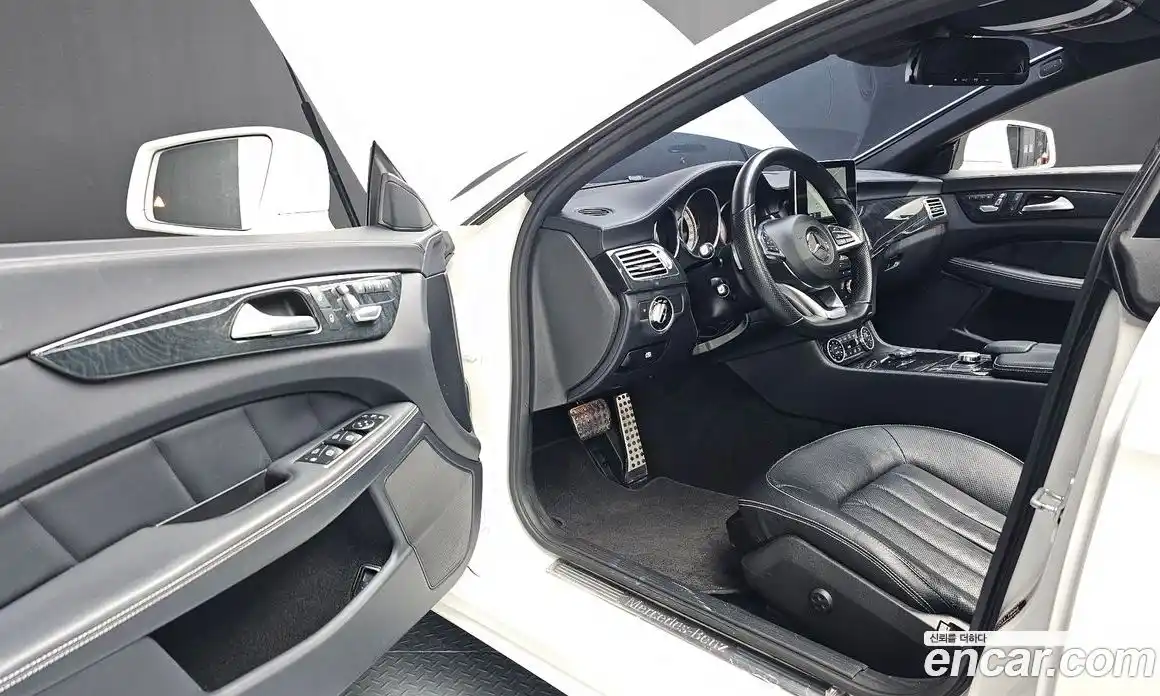 Mercedes-Benz CLS-Class 2015 3.0 Автомат в Москве № 211986, фото 17