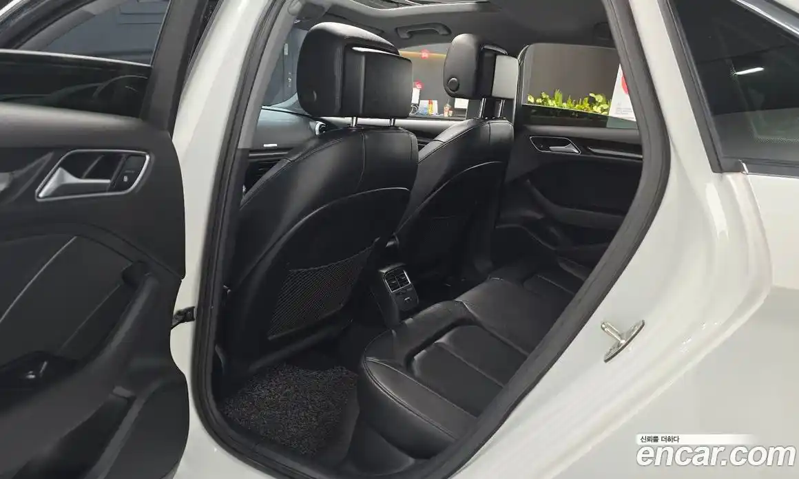 Audi A3 2018 2.0 Автомат в Москве № 212358, фото 10