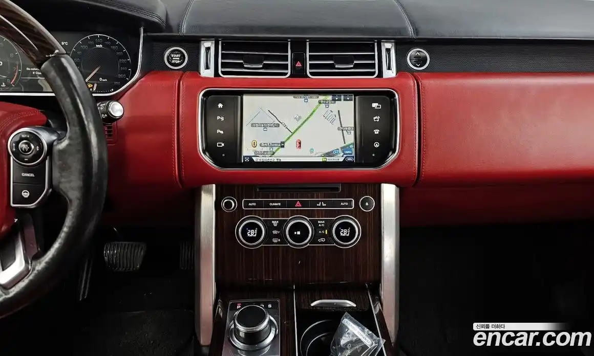 Land Rover Range-Rover 2016 5.0 Автомат в Москве № 213853, фото 17