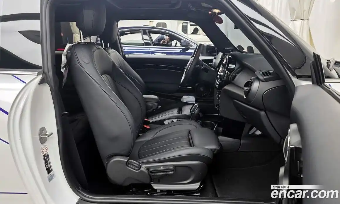 Mini Cooper 2024 2.0 Автомат в Москве № 214046, фото 11