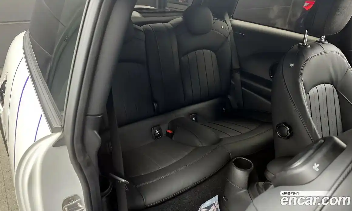 Mini Cooper 2024 2.0 Автомат в Москве № 214046, фото 12