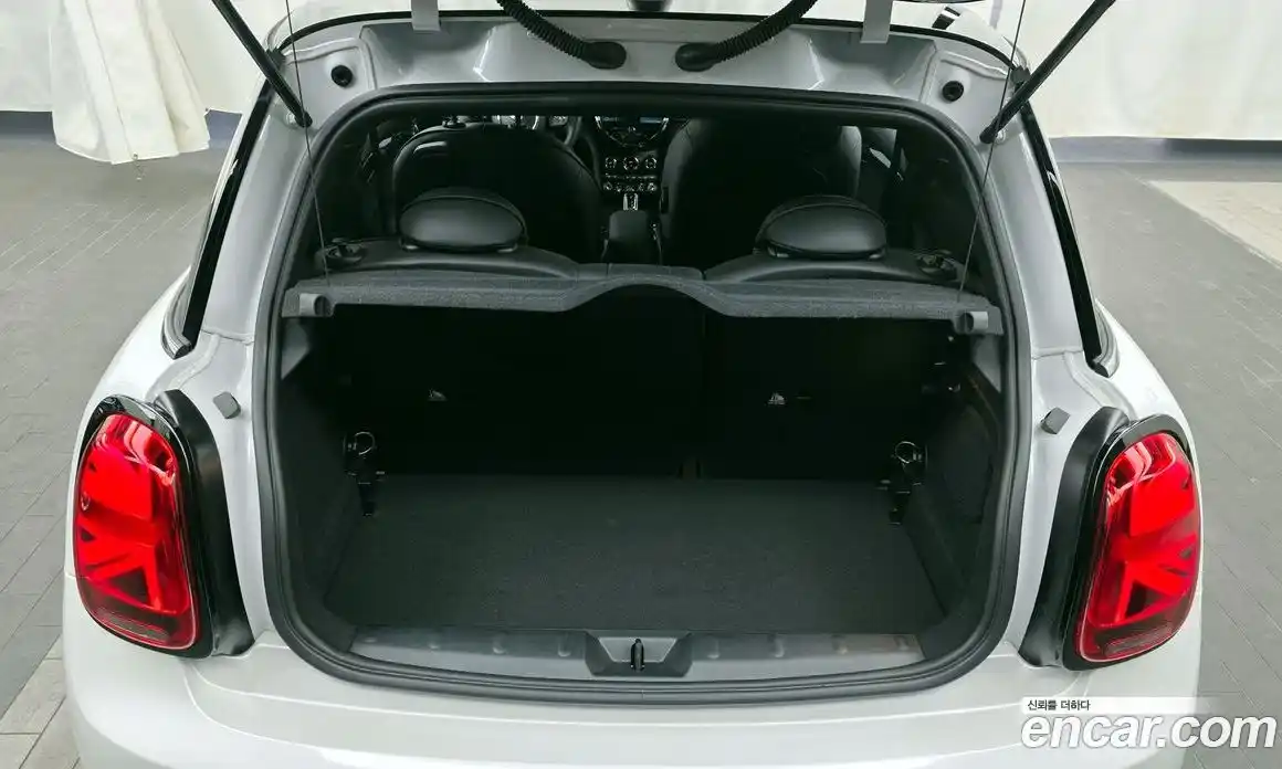 Mini Cooper 2024 2.0 Автомат в Москве № 214046, фото 20