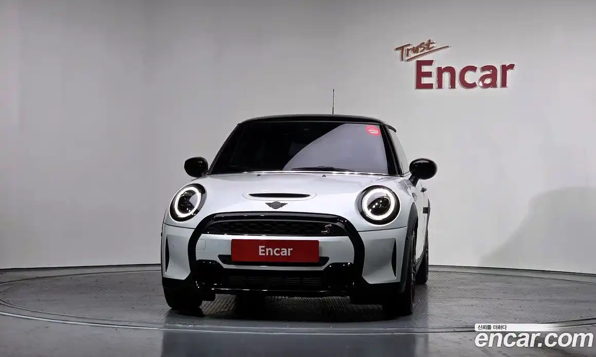 Mini Cooper 2024 2.0 Автомат в Москве № 214046, фото 3