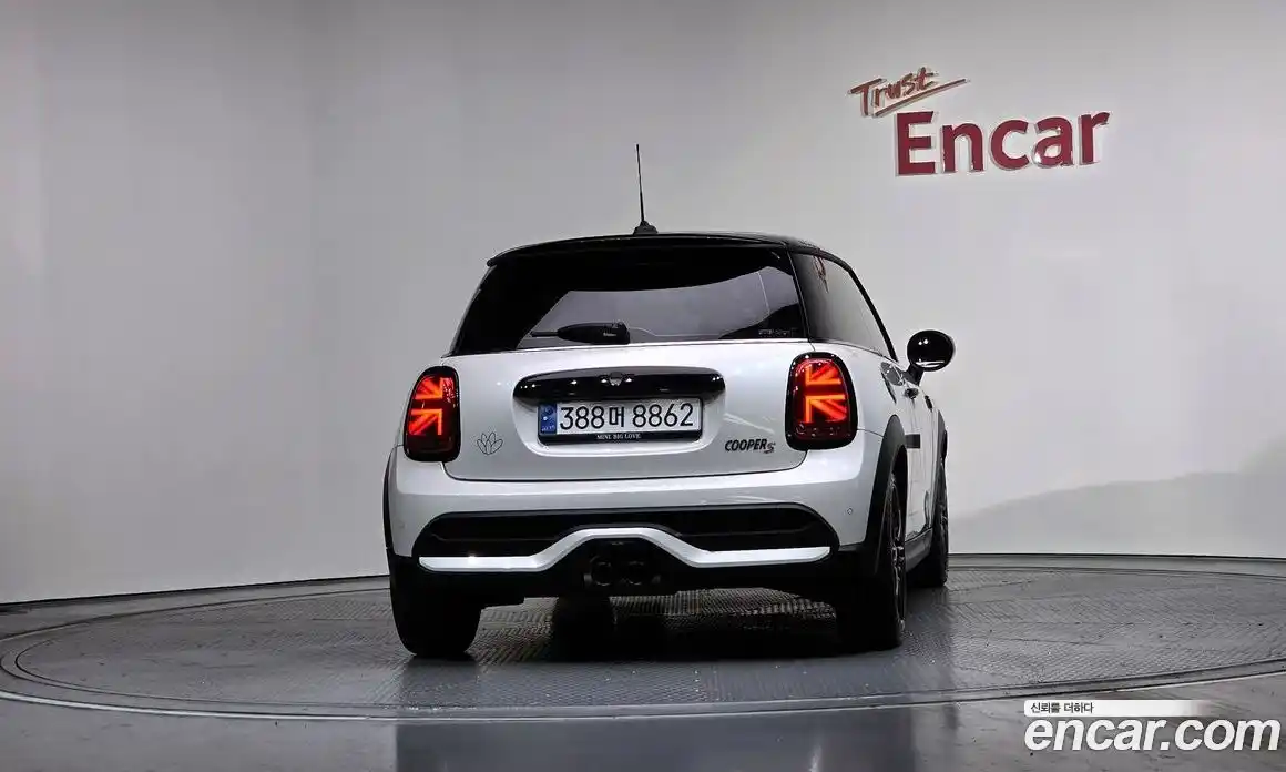 Mini Cooper 2024 2.0 Автомат в Москве № 214046, фото 4