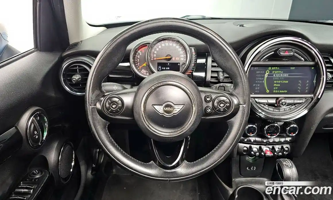 Mini Cooper 2015 1.5 Автомат в Москве № 214347, фото 13