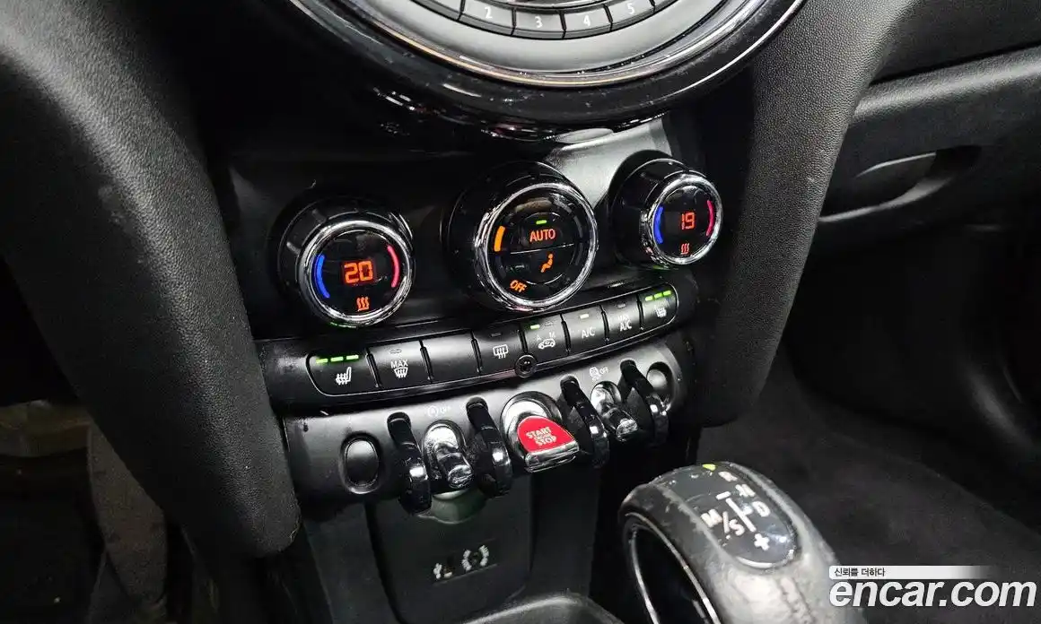 Mini Cooper 2015 1.5 Автомат в Москве № 214347, фото 15