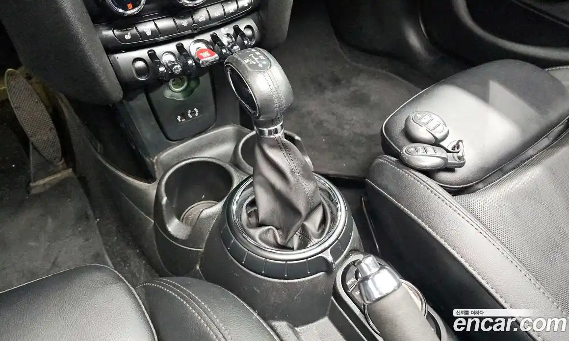 Mini Cooper 2015 1.5 Автомат в Москве № 214347, фото 9