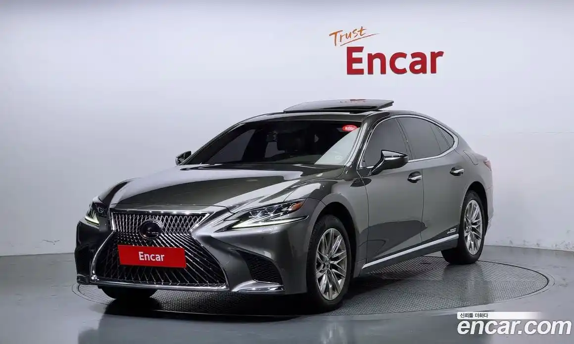 Lexus LS 2018 3.5 Автомат в Москве № 214708, фото 14