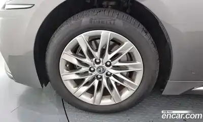 Lexus LS 2018 3.5 Автомат в Москве № 214708, миниатюра 10