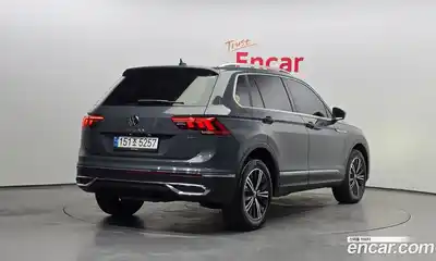 Volkswagen Tiguan 2021 2.0 Автомат в Москве № 215112, миниатюра 11