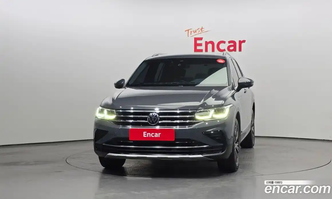Volkswagen Tiguan 2021 2.0 Автомат в Москве № 215112, фото 15