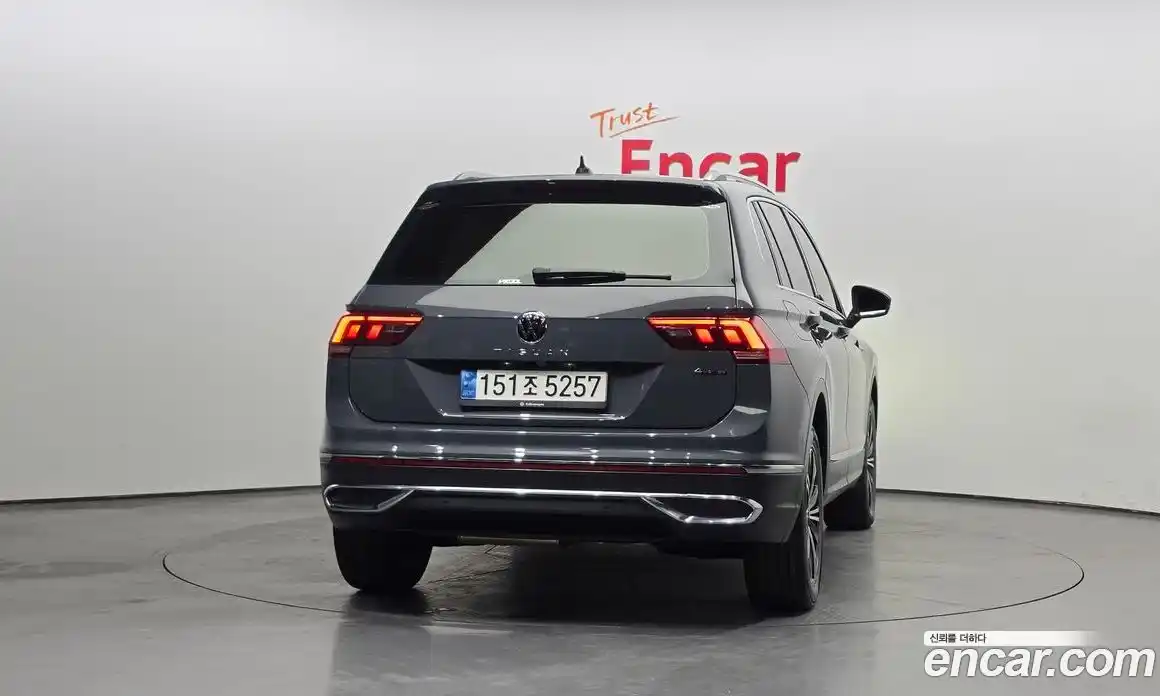 Volkswagen Tiguan 2021 2.0 Автомат в Москве № 215112, фото 16