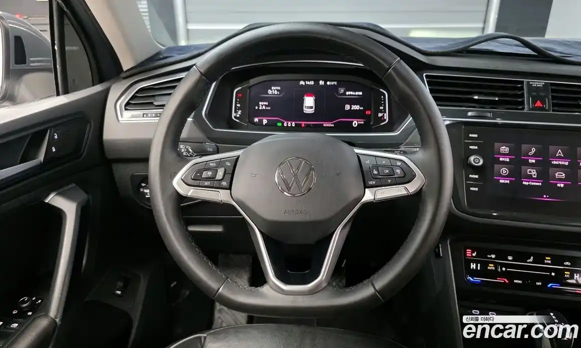 Volkswagen Tiguan 2021 2.0 Автомат в Москве № 215112, фото 20