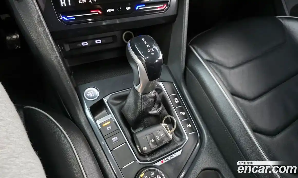 Volkswagen Tiguan 2021 2.0 Автомат в Москве № 215112, фото 5