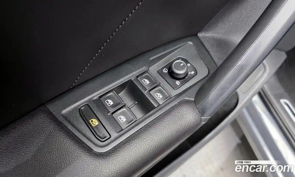 Volkswagen Tiguan 2021 2.0 Автомат в Москве № 215112, фото 9