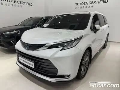 Toyota Sienna, 2025