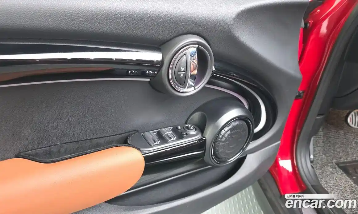 Mini Cooper Convertible 2022 2.0 Автомат в Москве № 222439, фото 12