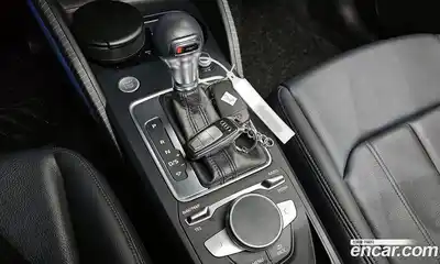 Audi Q2 2020 2.0 Автомат в Москве № 229749, миниатюра 3