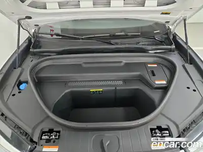 Audi Q6 e-tron 2025 0.2 Автомат в Москве № 230289, миниатюра 6