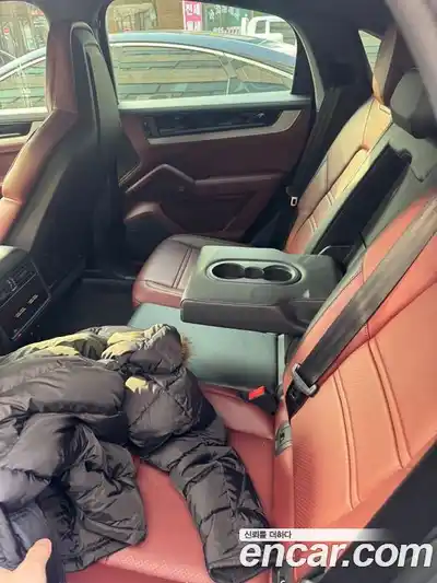 Porsche Cayenne 2024 3.0 Автомат в Москве № 230928, миниатюра 12