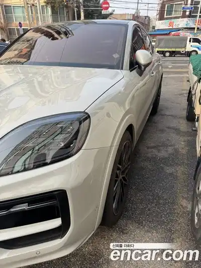 Porsche Cayenne 2024 3.0 Автомат в Москве № 230928, миниатюра 4
