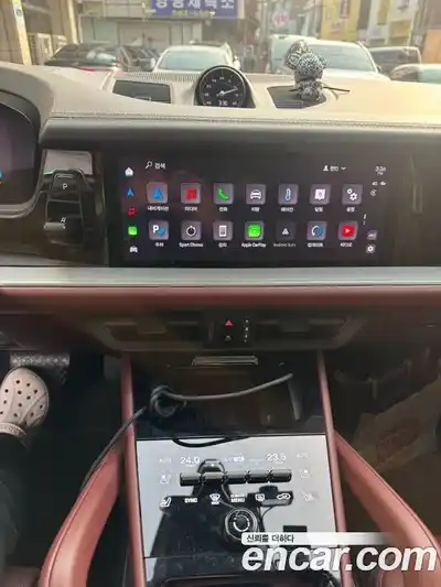 Porsche Cayenne 2024 3.0 Автомат в Москве № 230928, миниатюра 8