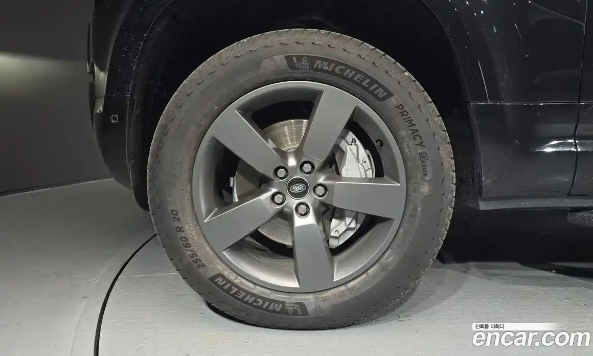 Land Rover Defender 2025 3.0 Автомат в Москве № 231115, фото 17