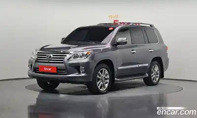 Lexus LX, 2015