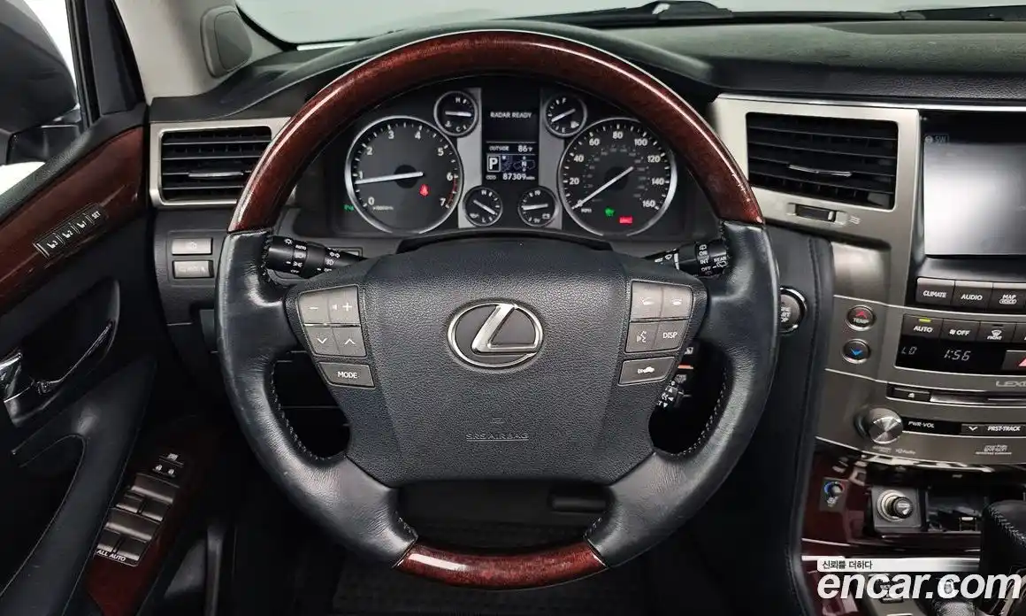 Lexus LX 2015 5.7 Автомат в Москве № 232013, фото 13