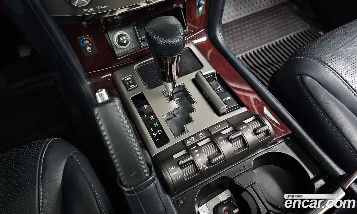 Lexus LX 2015 5.7 Автомат в Москве № 232013, фото 9