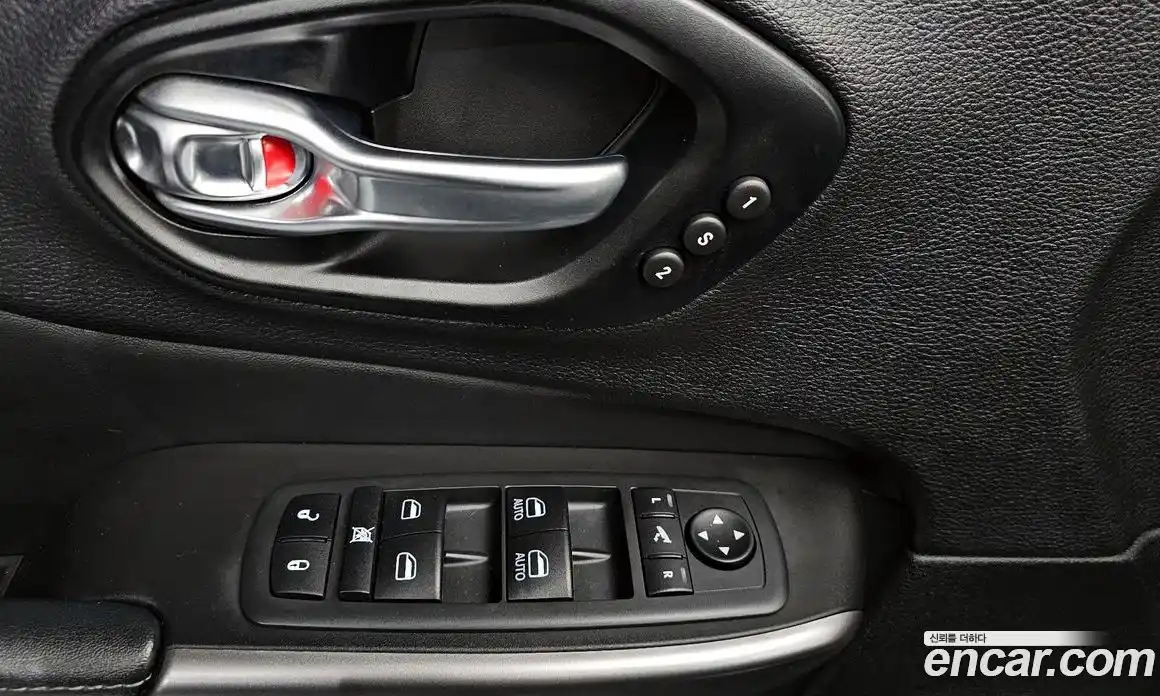 Jeep Cherokee 2021 2.4 Автомат в Москве № 232605, фото 13