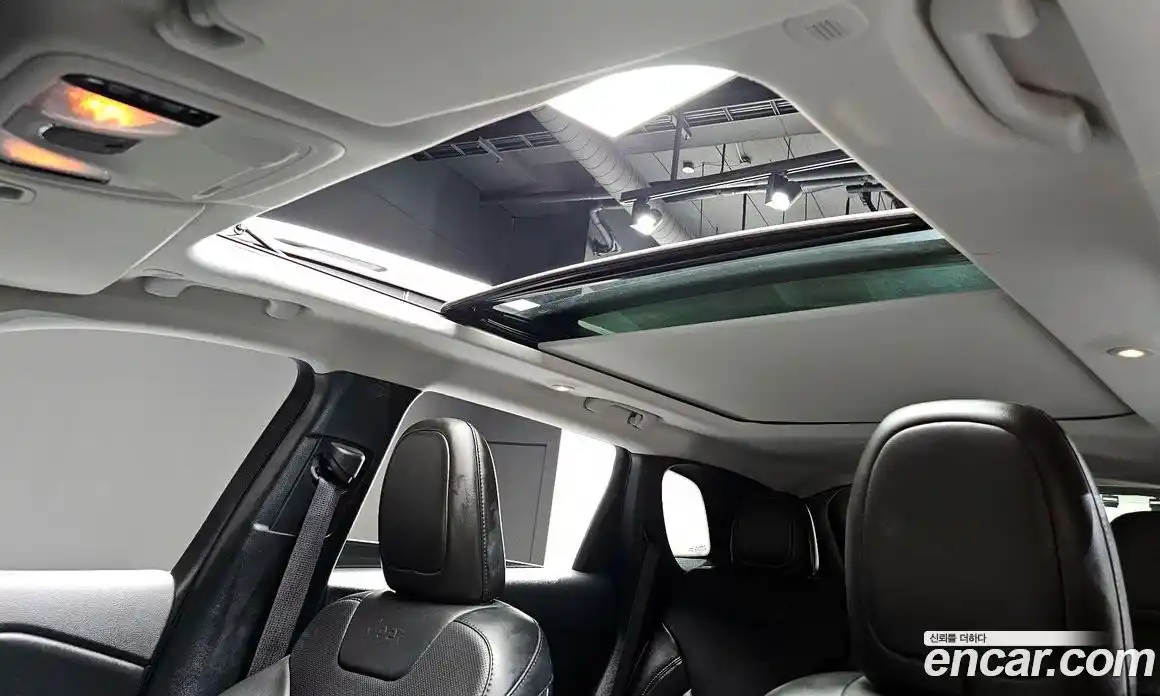 Jeep Cherokee 2021 2.4 Автомат в Москве № 232605, фото 19