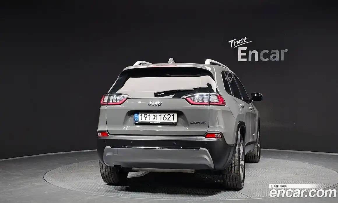 Jeep Cherokee 2021 2.4 Автомат в Москве № 232605, фото 4