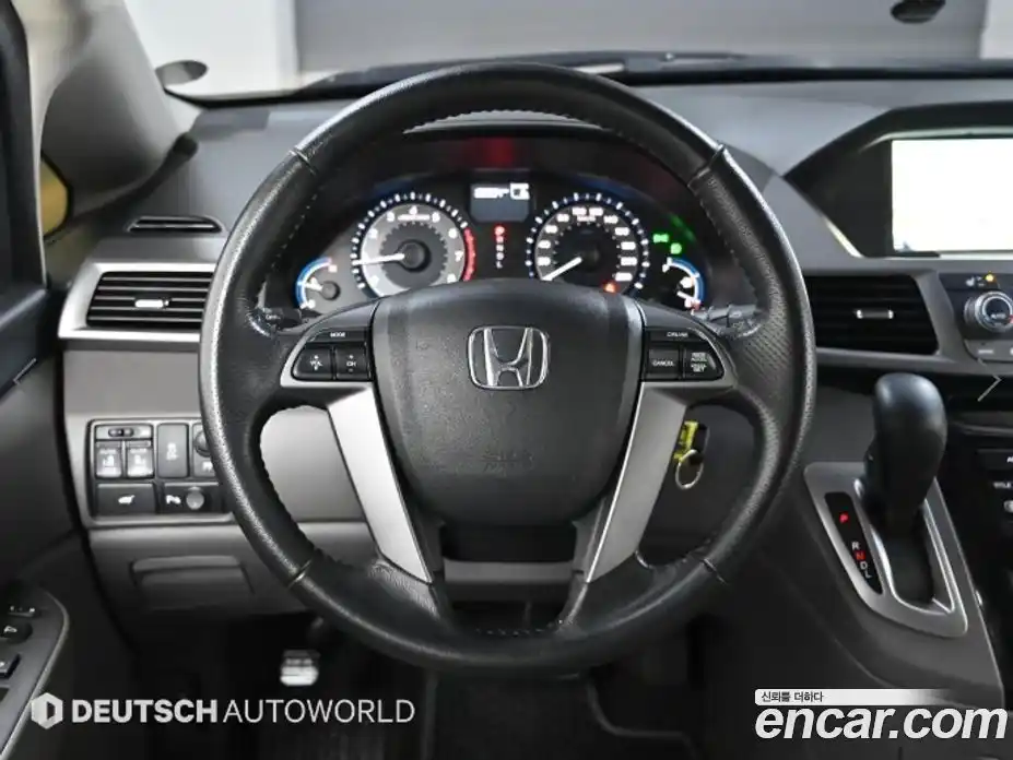 Honda Odyssey 2013 3.5 Автомат в Москве № 232983, фото 13