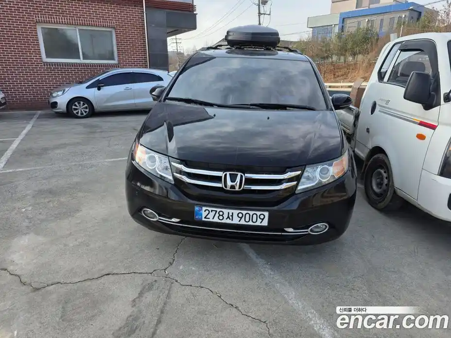 Honda Odyssey 2016 3.5 Автомат в Москве № 233002, фото 3
